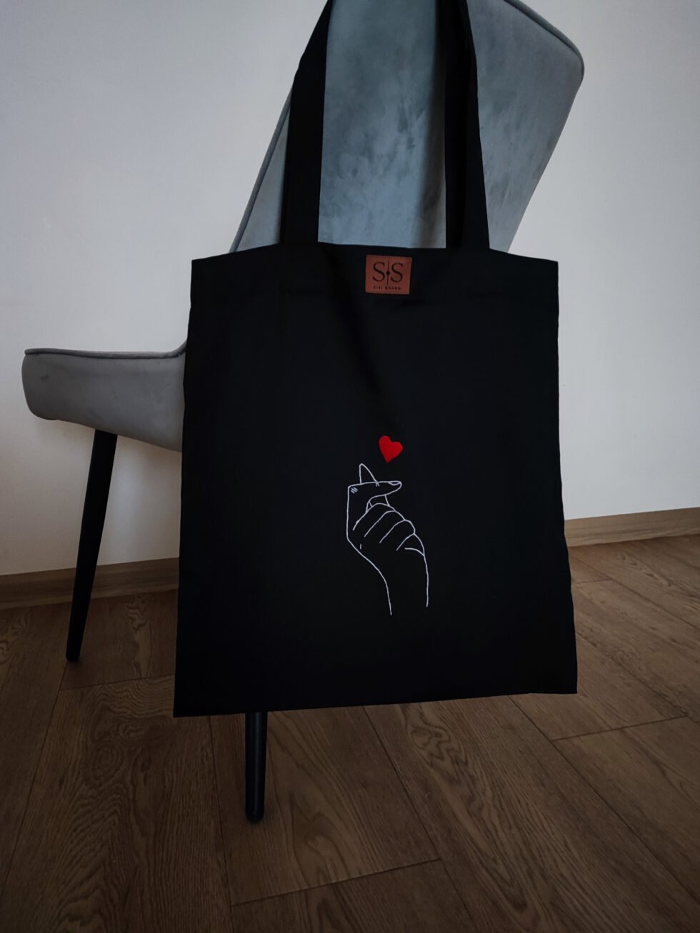 Juodos spalvos medvilninis daugkartinis maišelis